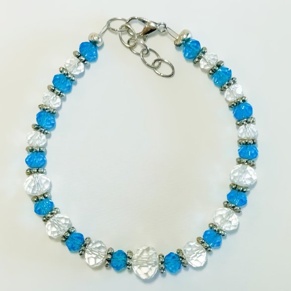 Turquoise Blue & Clear Bead Bracelet - Picture 2 of 3